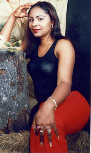 Date this pretty Dominican Republic girl Alexandra from Santiago N2488