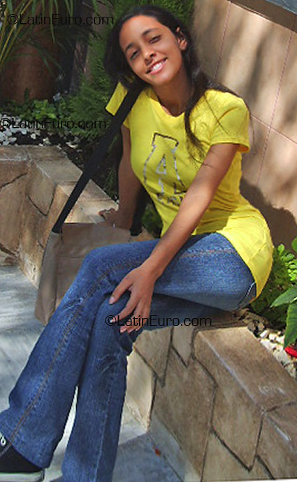 Date this stunning Any Country girl Sandra- from  N270