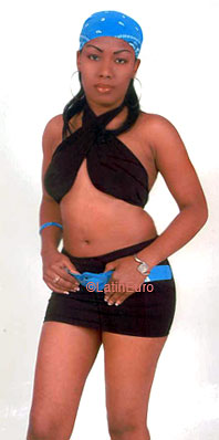 Date this gorgeous Dominican Republic girl Santa from San Cristobal N2714