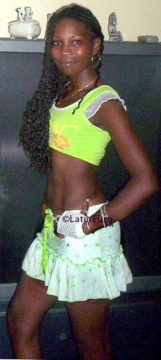 Date this lovely Honduras girl Claudia from La Ceiba N3007