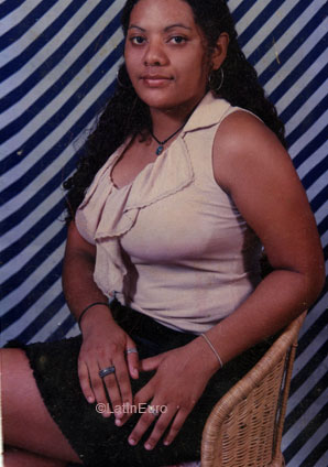 Date this attractive Honduras girl Marlynn from Roatan N3031