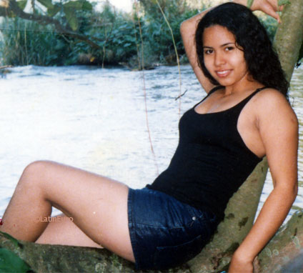 Date this sultry Honduras girl Estela from  N3352