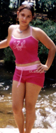 Date this happy Honduras girl Bessy from  N3411