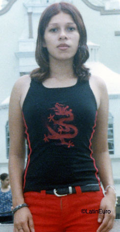 Date this voluptuous Honduras girl Iris from  N3450