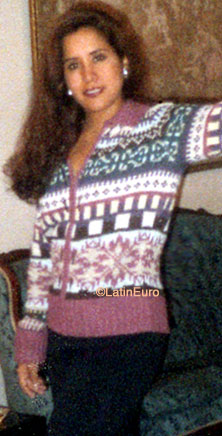 Date this foxy Peru girl Ursula from Lima N3575