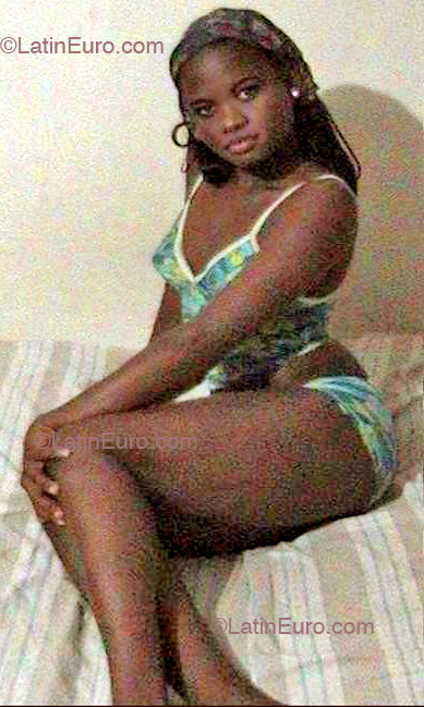 Date this hard body Any Country girl Reina from  N405