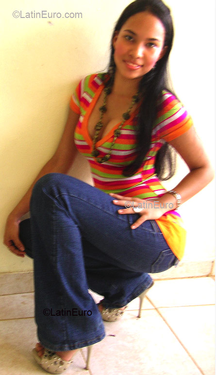 Date this young Dominican Republic girl Isabel from Santo Domingo N504
