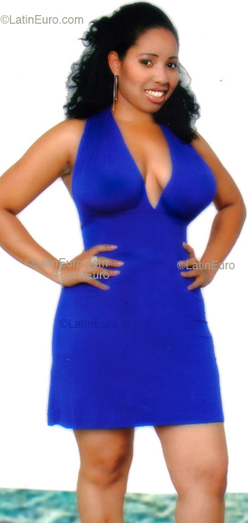 Date this hot Dominican Republic girl Jasmil from Santiag N51