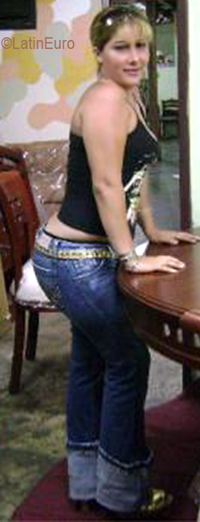 Date this exotic Any Country girl Cristina from  N552