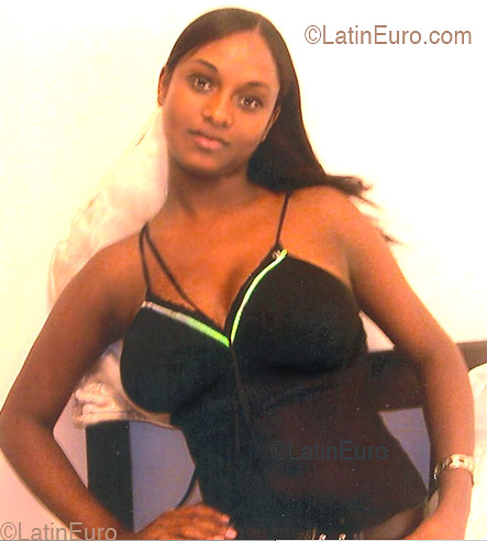 Date this happy Any Country girl Wendy from  N571