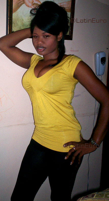 Date this delightful Any Country girl Rainny from  N775