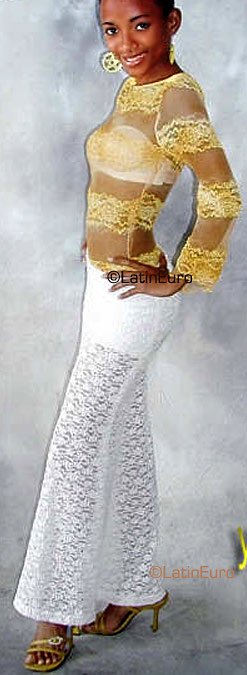 Date this voluptuous Dominican Republic girl Yacelis from San Pedro de Macoris N887