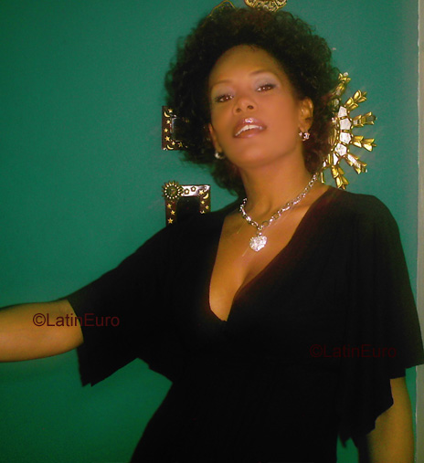 Date this tall Dominican Republic girl Miranda from Santo Domingo N975