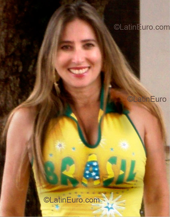 Date this lovely Brazil girl Leila from Franca B1381