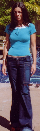 Date this sultry Brazil girl Naiana from LONDRINA B6673