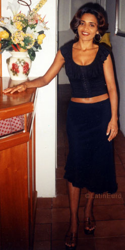 Date this young Brazil girl Maria from RECIFE B6781