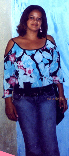 Date this attractive Brazil girl Gildete from ITABUNA B6866