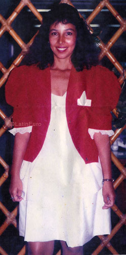 Date this voluptuous Brazil girl Cliete from SALVADOR B7538