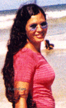 Date this voluptuous Brazil girl Cleide from MALHADA B7917