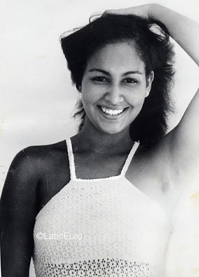 Date this georgeous Brazil girl Taine from RIO DE JANEIRO B8426