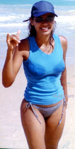Date this beautiful Brazil girl Elaine from CAMPINA B8483