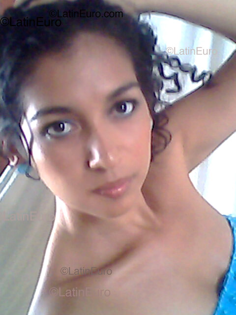 Date this tall Colombia girl Nida from  C8936