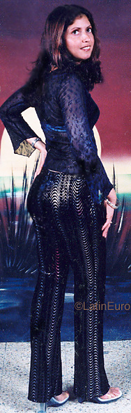 Date this georgeous Honduras girl Marcia from  N3913