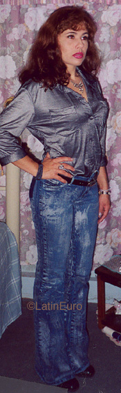 Date this nice looking Brazil girl Rosana from  B9961