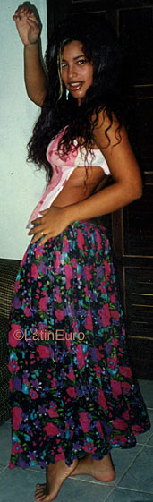 Date this delightful Brazil girl Fabiana from RIO DAS OSTRAS B9637