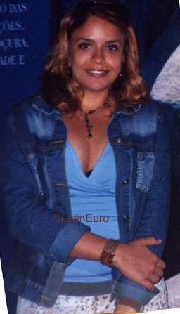 Date this nice looking Brazil girl Aiane from SAO JOSE DO RIO PRETO B9340