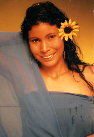 Date this hot Brazil girl Rosiane from LONDRINA B8878