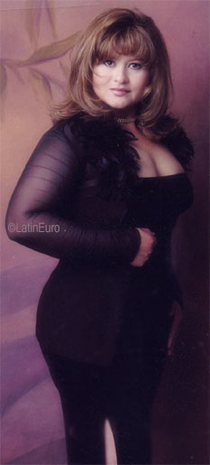 Date this hard body United States girl Sandra from Laredo N3629