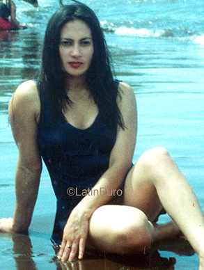 Date this delightful Honduras girl Yohana from Tegucigalpa N3923