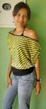 Date this attractive Brazil girl Sandra Valeria from Colonia BR62