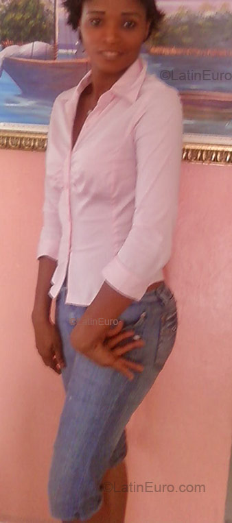 Date this beautiful Dominican Republic girl Maria Noreyi from La Delica DO46