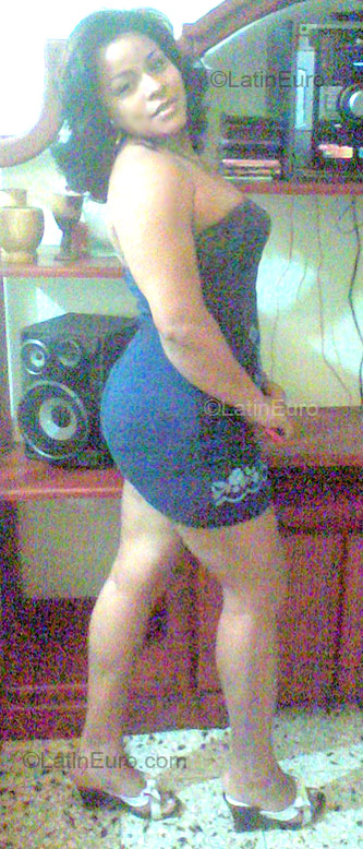Date this happy Dominican Republic girl Rocio from Santo Domingo Este DO47