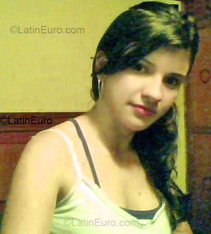 Date this gorgeous Colombia girl Mary from Bogota CO55