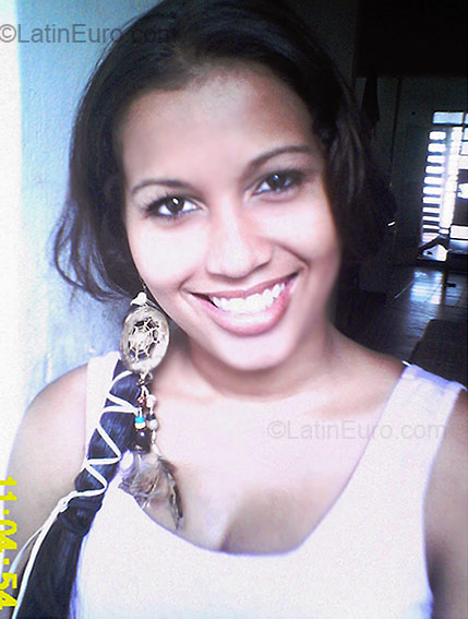 Date this delightful Brazil girl Cleane from Candeias BR123