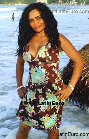 Date this voluptuous Brazil girl Marta from Natal BR133