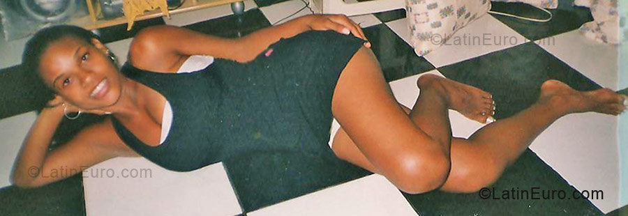 Date this funny Brazil girl Raquel from Salvador BR5894