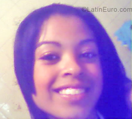 Date this attractive Brazil girl Karolina from Sao Paulo BR153