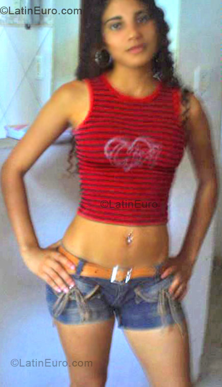 Date this exotic Brazil girl Camila from Salvador BR177