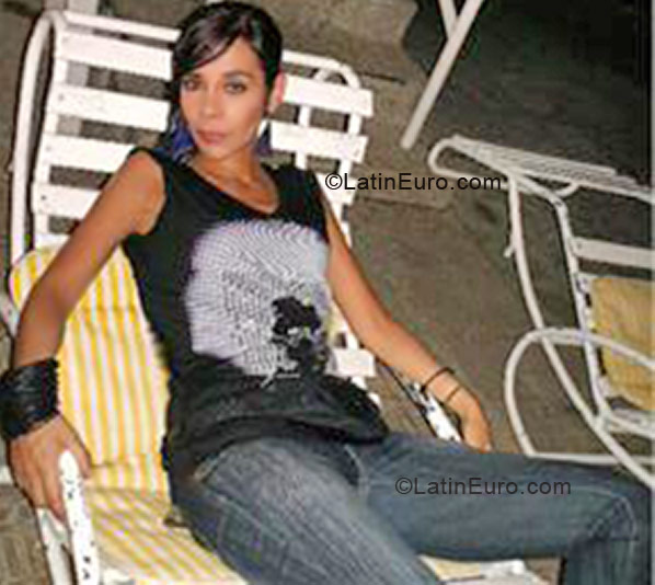 Date this stunning Colombia girl Vivian Ibette Martinez Ardila from  CO179