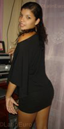 Date this nice looking Brazil girl Sandra from Belford Roxo BR281