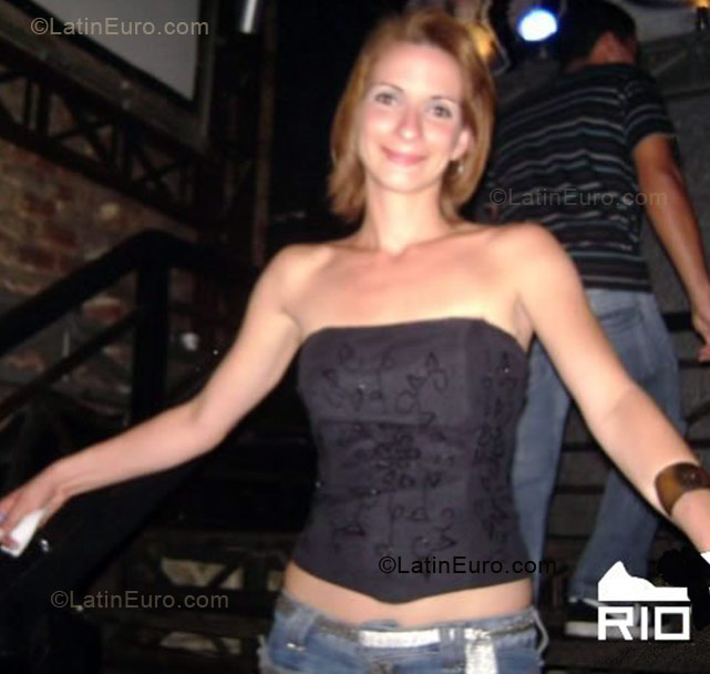 Date this fun Brazil girl Vanessa from Rio De Janeiro BR300