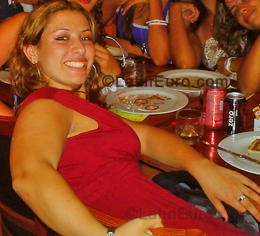 Date this athletic Brazil girl Serlayne Marins from Itaborai BR413