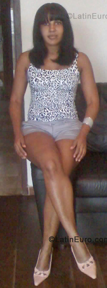 Date this fun Brazil girl Carla Lucia from Belo Horizonte BR531