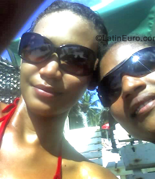 Date this beautiful Brazil girl Jullyana Rafaelly from Pernambuco BR545