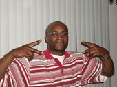 Date this cute United States man Dkelz from Anderson US1230