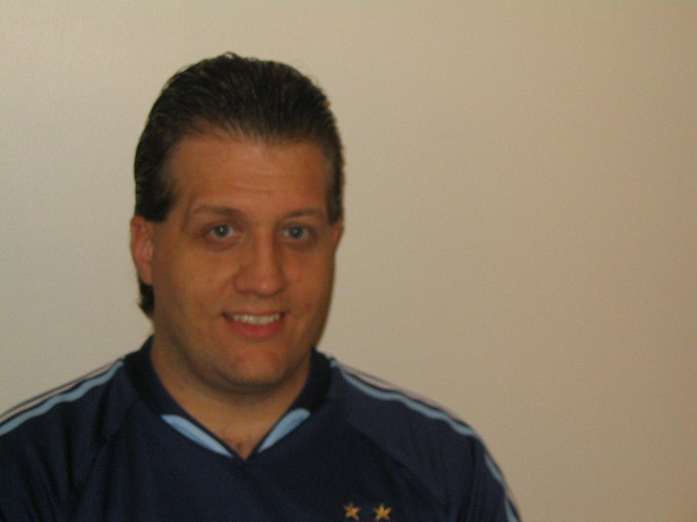 Date this athletic Brazil man Edward from Rio de Janeiro US1289